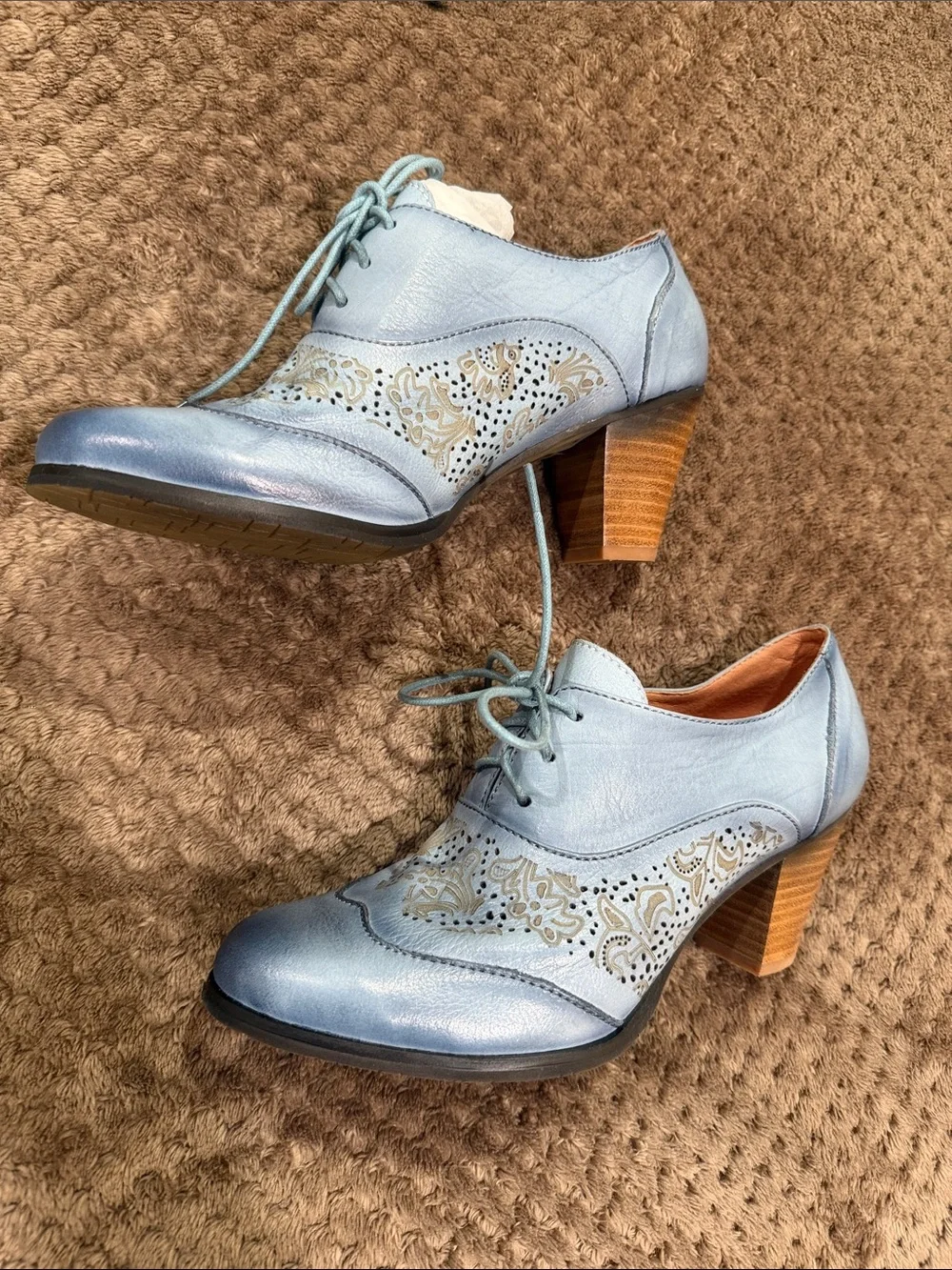 NEW L'ARTISTE Agila Sky Blue Lace-Up heels